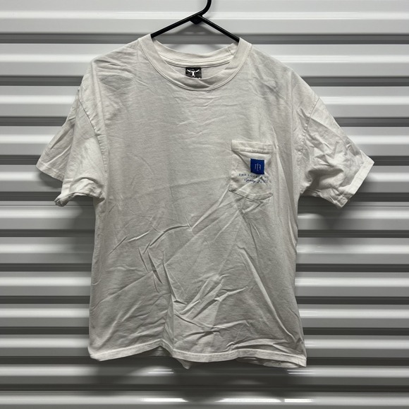 Hanes Beefy-T Size L Mens White The Locker Room Spring 2005 Pocket Graphic Tee — photo 2